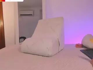 agustinasaenz's Live Sex Cam Show