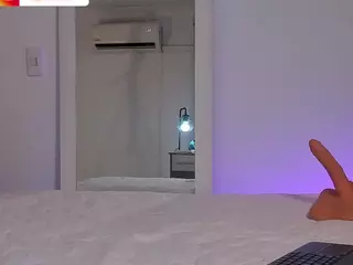 agustinasaenz's Live Sex Cam Show