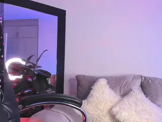 Alana's Live Sex Cam Show