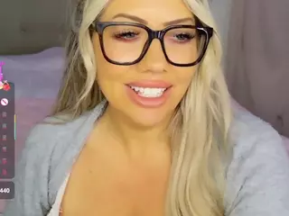 CASSSIDY's Live Sex Cam Show