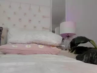 LAURA AMBER's Live Sex Cam Show