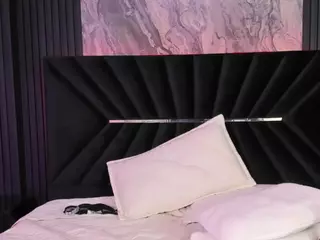 ATINXNAUGTHY's Live Sex Cam Show