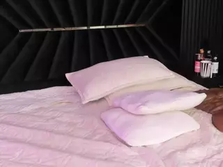 ATINXNAUGTHY's Live Sex Cam Show