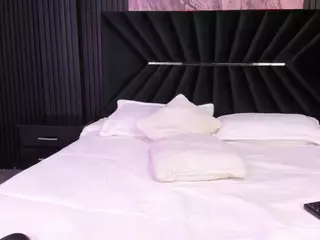 ATINXNAUGTHY's Live Sex Cam Show