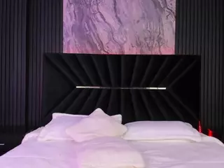 ATINXNAUGTHY's Live Sex Cam Show