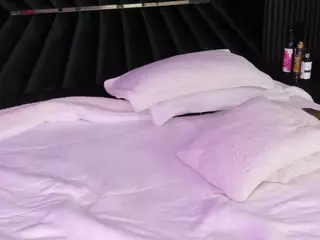 ATINXNAUGTHY's Live Sex Cam Show