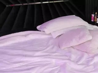 ATINXNAUGTHY's Live Sex Cam Show