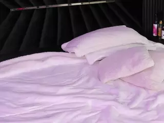 ATINXNAUGTHY's Live Sex Cam Show
