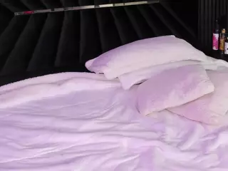 ATINXNAUGTHY's Live Sex Cam Show