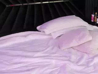 ATINXNAUGTHY's Live Sex Cam Show