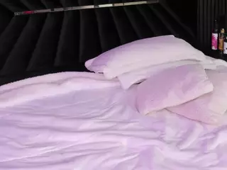 ATINXNAUGTHY's Live Sex Cam Show