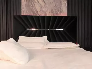 ATINXNAUGTHY's Live Sex Cam Show