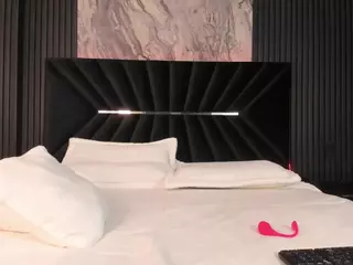 ATINXNAUGTHY's Live Sex Cam Show