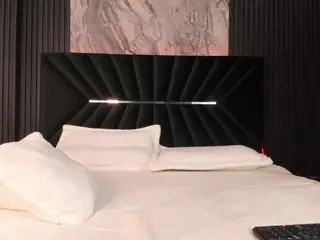 ATINXNAUGTHY's Live Sex Cam Show