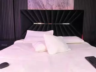 ATINXNAUGTHY's Live Sex Cam Show