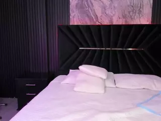 ATINXNAUGTHY's Live Sex Cam Show