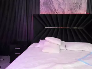 ATINXNAUGTHY's Live Sex Cam Show