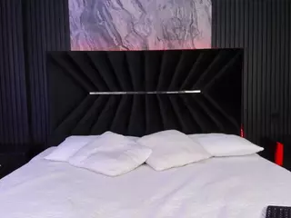 ATINXNAUGTHY's Live Sex Cam Show