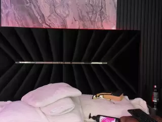 ATINXNAUGTHY's Live Sex Cam Show