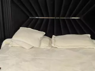 ATINXNAUGTHY's Live Sex Cam Show