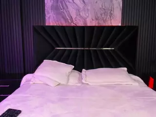 ATINXNAUGTHY's Live Sex Cam Show