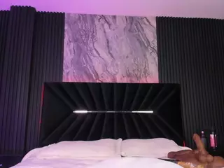 ATINXNAUGTHY's Live Sex Cam Show