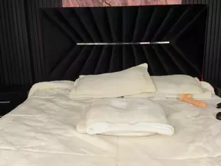 ATINXNAUGTHY's Live Sex Cam Show