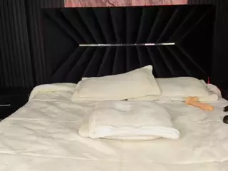 ATINXNAUGTHY's Live Sex Cam Show