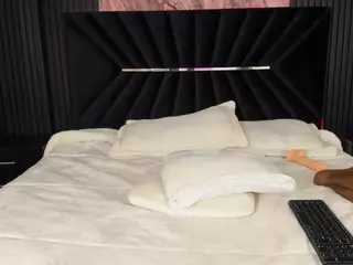 ATINXNAUGTHY's Live Sex Cam Show