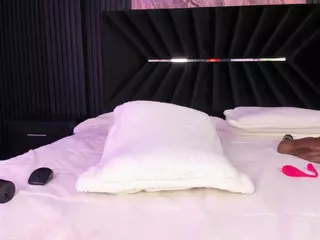 ATINXNAUGTHY's Live Sex Cam Show
