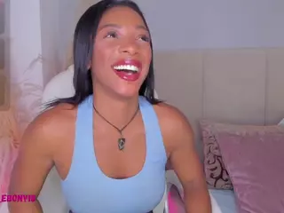 aprilebony's Live Sex Cam Show