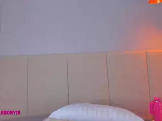 aprilebony's Live Sex Cam Show