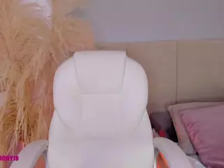 aprilebony's Live Sex Cam Show