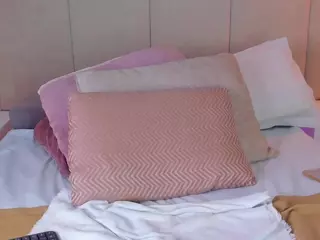 aprilebony's Live Sex Cam Show