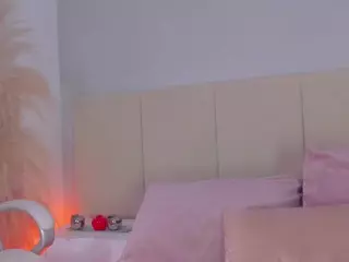 aprilebony's Live Sex Cam Show