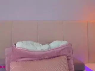 aprilebony's Live Sex Cam Show