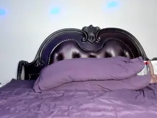 RenaSoBlasian's Live Sex Cam Show