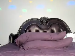 RenaSoBlasian's Live Sex Cam Show