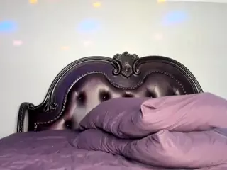 RenaSoBlasian's Live Sex Cam Show