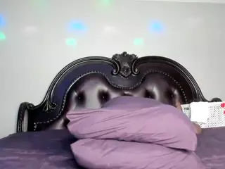 RenaSoBlasian's Live Sex Cam Show