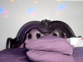 RenaSoBlasian's Live Sex Cam Show