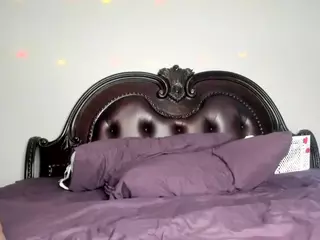 RenaSoBlasian's Live Sex Cam Show