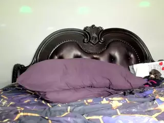 RenaSoBlasian's Live Sex Cam Show