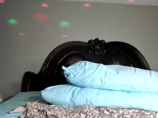 RenaSoBlasian's Live Sex Cam Show