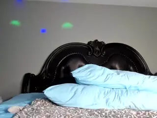 RenaSoBlasian's Live Sex Cam Show