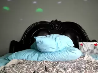 RenaSoBlasian's Live Sex Cam Show