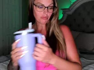 kennasavage's Live Sex Cam Show