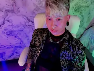 amyhouse's Live Sex Cam Show