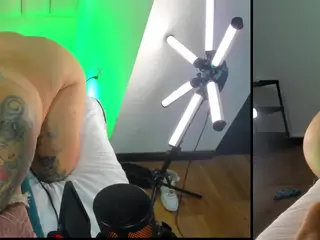 amyhouse's Live Sex Cam Show