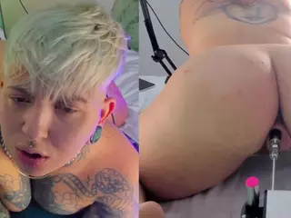 amyhouse's Live Sex Cam Show